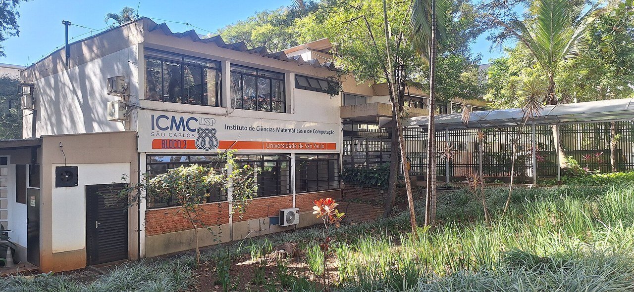 Fachada do Bloco 3 do Instituto de Ciências Matemáticas e de Computação da USP, em São Carlos